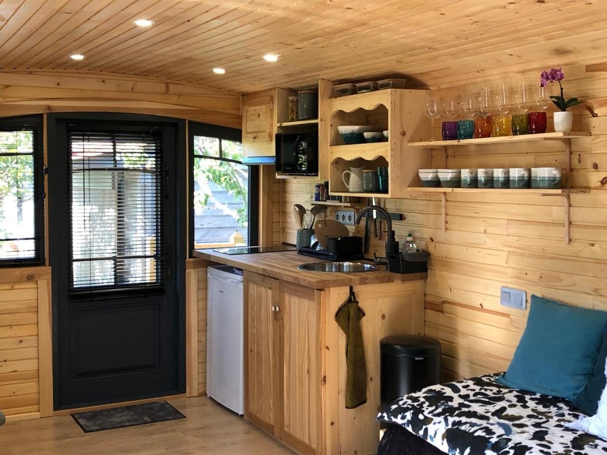 Roulotte Gites O Bien-Etre Massage Spa Sejour Bien-Etre En Hebergement Insolite Roulotte Karantez Ou En Gites Melon Ou Yock A 800 M Des Plages Maison D'Hote Drogou Porspoder Bagian luar foto