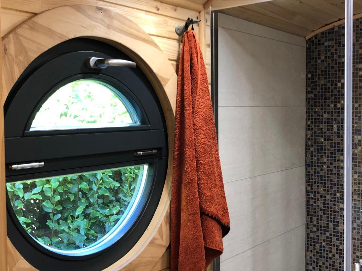 Roulotte Gites O Bien-Etre Massage Spa Sejour Bien-Etre En Hebergement Insolite Roulotte Karantez Ou En Gites Melon Ou Yock A 800 M Des Plages Maison D'Hote Drogou Porspoder Bagian luar foto