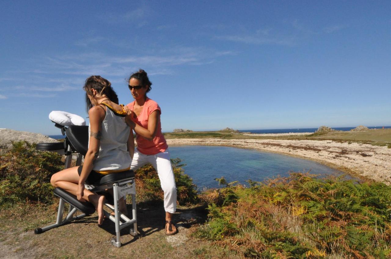 Roulotte Gites O Bien-Etre Massage Spa Sejour Bien-Etre En Hebergement Insolite Roulotte Karantez Ou En Gites Melon Ou Yock A 800 M Des Plages Maison D'Hote Drogou Porspoder Bagian luar foto