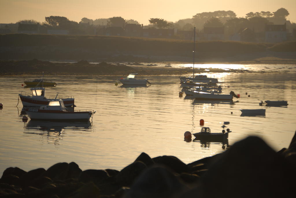 Roulotte Gites O Bien-Etre Massage Spa Sejour Bien-Etre En Hebergement Insolite Roulotte Karantez Ou En Gites Melon Ou Yock A 800 M Des Plages Maison D'Hote Drogou Porspoder Bagian luar foto