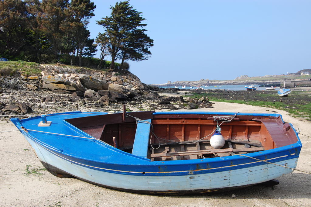 Roulotte Gites O Bien-Etre Massage Spa Sejour Bien-Etre En Hebergement Insolite Roulotte Karantez Ou En Gites Melon Ou Yock A 800 M Des Plages Maison D'Hote Drogou Porspoder Bagian luar foto