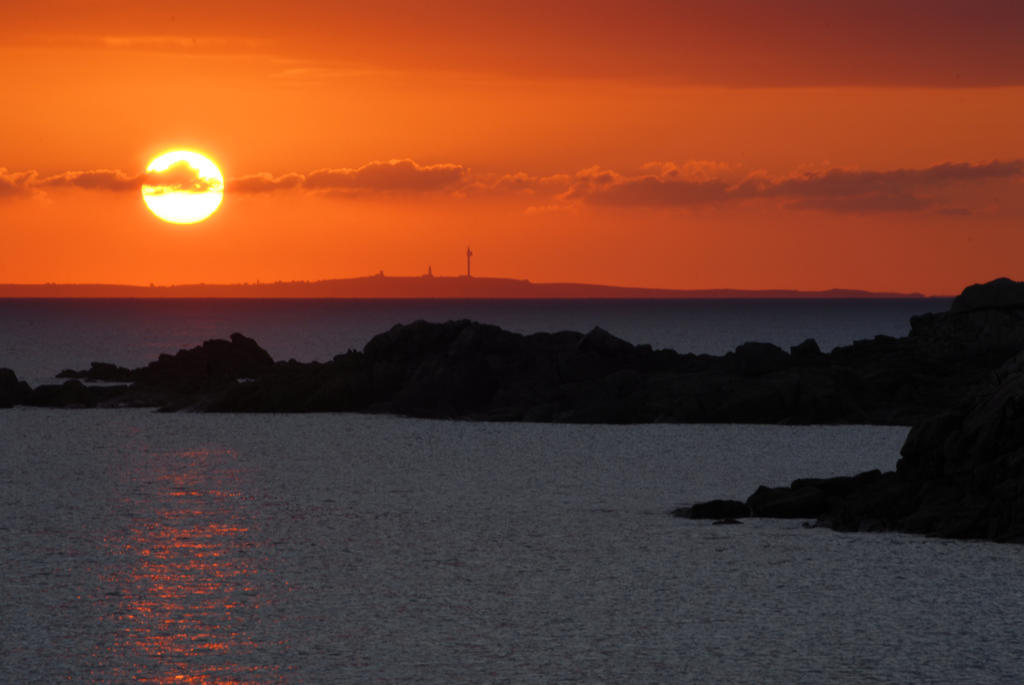 Roulotte Gites O Bien-Etre Massage Spa Sejour Bien-Etre En Hebergement Insolite Roulotte Karantez Ou En Gites Melon Ou Yock A 800 M Des Plages Maison D'Hote Drogou Porspoder Bagian luar foto
