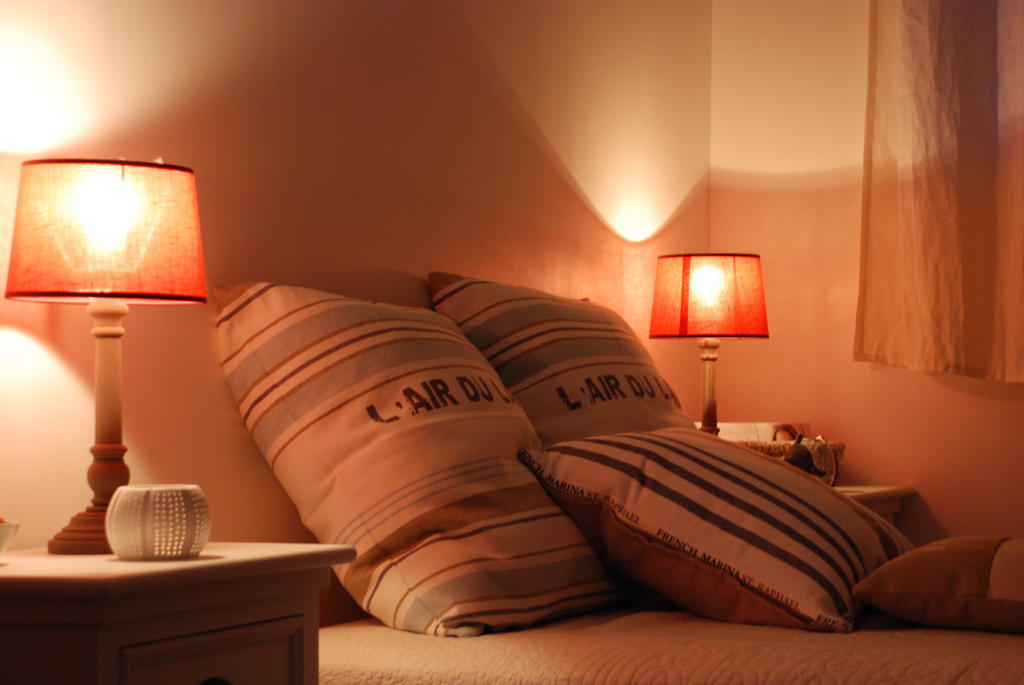 Roulotte Gites O Bien-Etre Massage Spa Sejour Bien-Etre En Hebergement Insolite Roulotte Karantez Ou En Gites Melon Ou Yock A 800 M Des Plages Maison D'Hote Drogou Porspoder Ruang foto