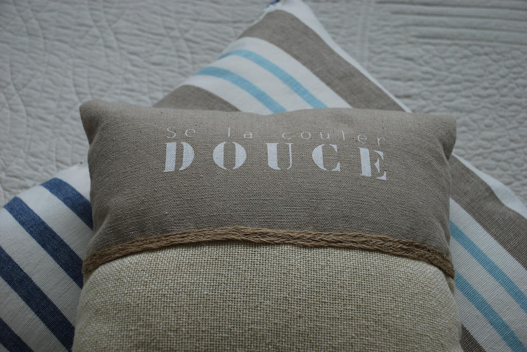 Roulotte Gites O Bien-Etre Massage Spa Sejour Bien-Etre En Hebergement Insolite Roulotte Karantez Ou En Gites Melon Ou Yock A 800 M Des Plages Maison D'Hote Drogou Porspoder Ruang foto